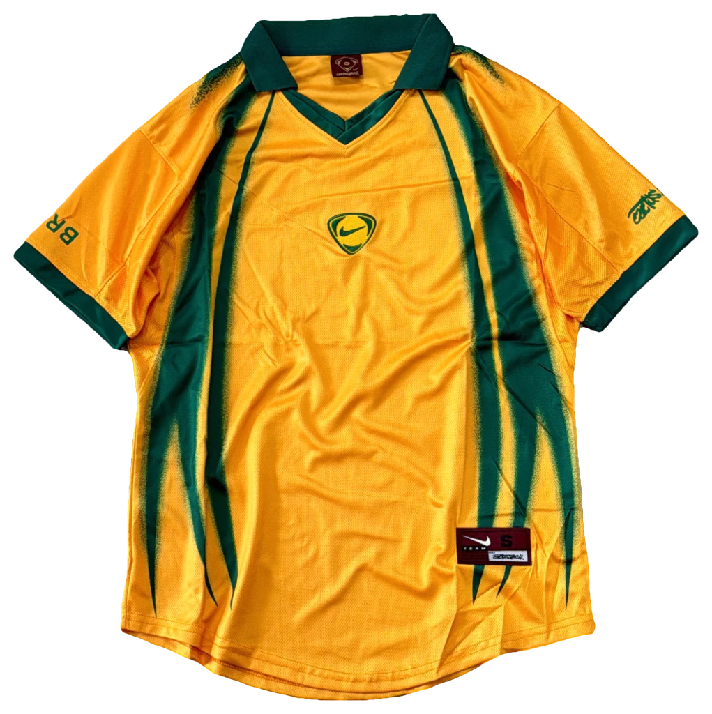 Camisa Brasil × Travis Scott, frente